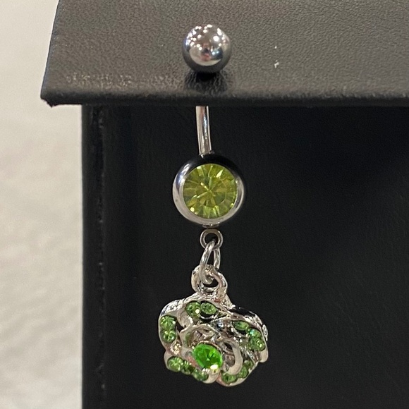 Light Green Flower Belly Button Ring - Picture 1 of 1